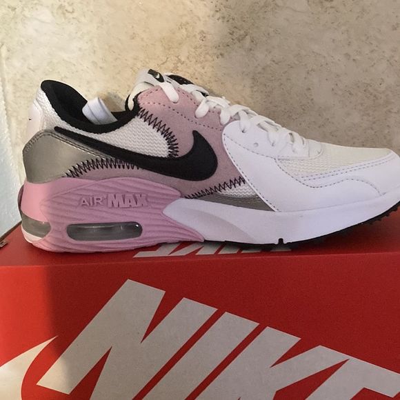 - NWT Womens Nike Air Max Excee  Athletic Shoe in size 6 Pink, white, grey… - Picture 2 of 12
